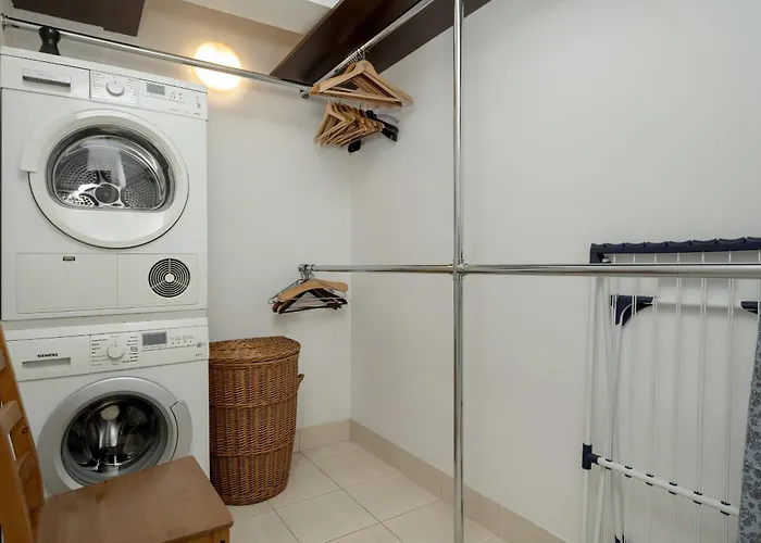 Jasny Dwupoziomowy We Wroclawiu By Renters Breslau