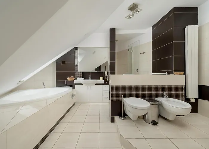 Jasny Dwupoziomowy We Wroclawiu By Renters Breslau