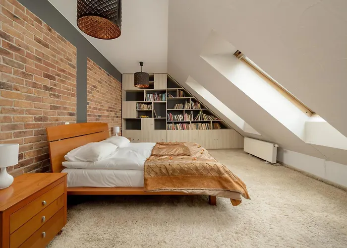 Apartment Jasny Dwupoziomowy We Wroclawiu By Renters *