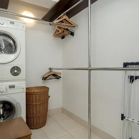Jasny Dwupoziomowy We Wroclawiu By Renters Breslavia