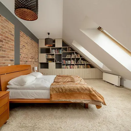 Apartment Jasny Dwupoziomowy We Wroclawiu By Renters *